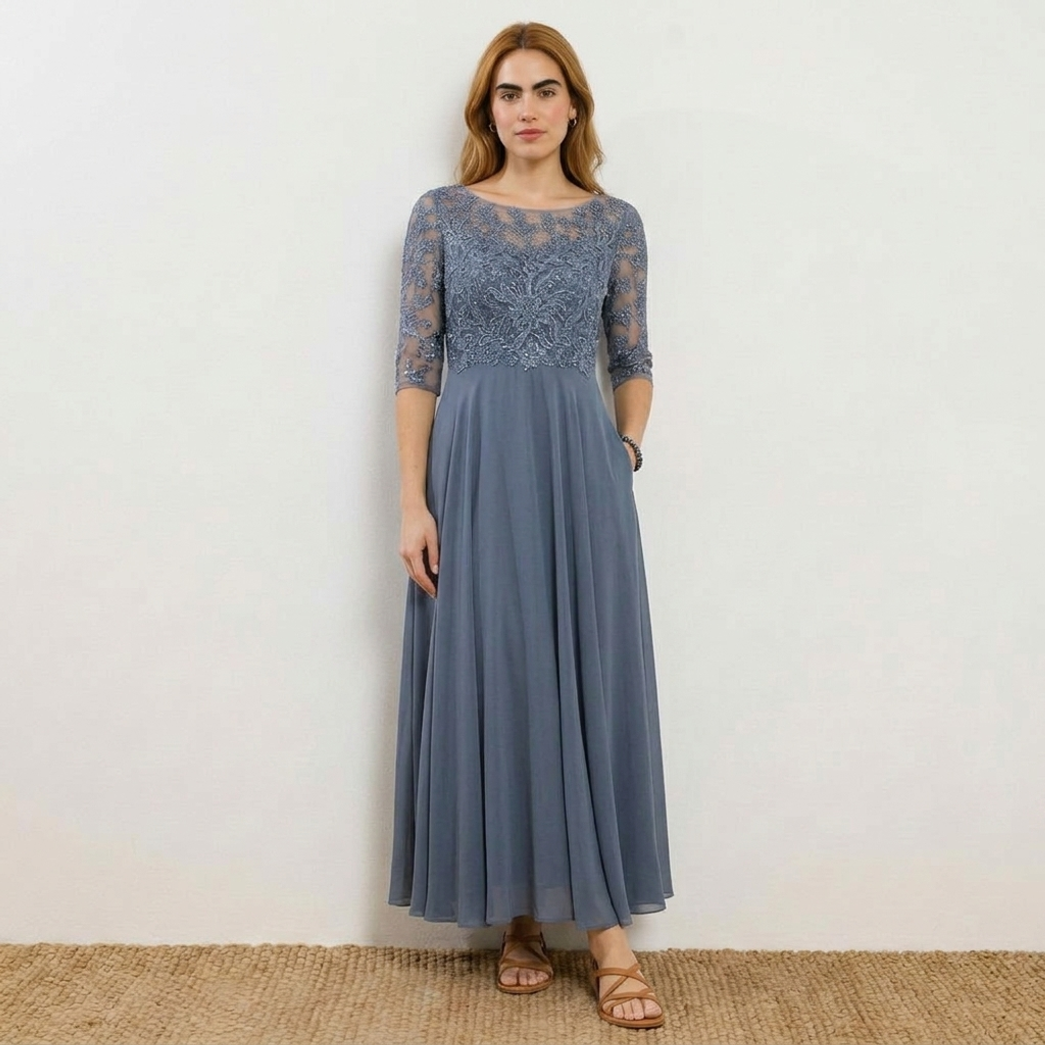 Timeless Elegance Lace Midi Dress | Special Occasion Grau